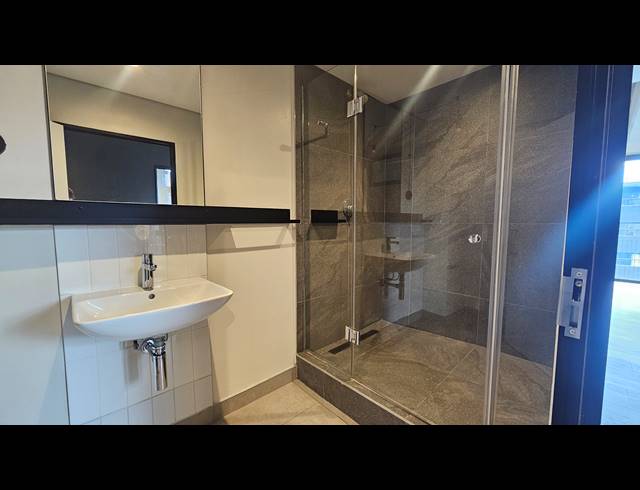 1 BEDROOM APARTMENT FOR SALE IN SANDOWN